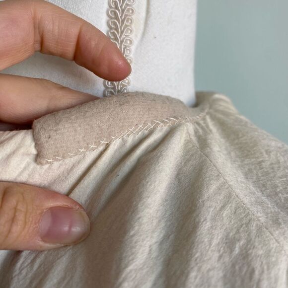 Vintage Burberry Designer Classic Cream Colored Top - Picture 13 of 15